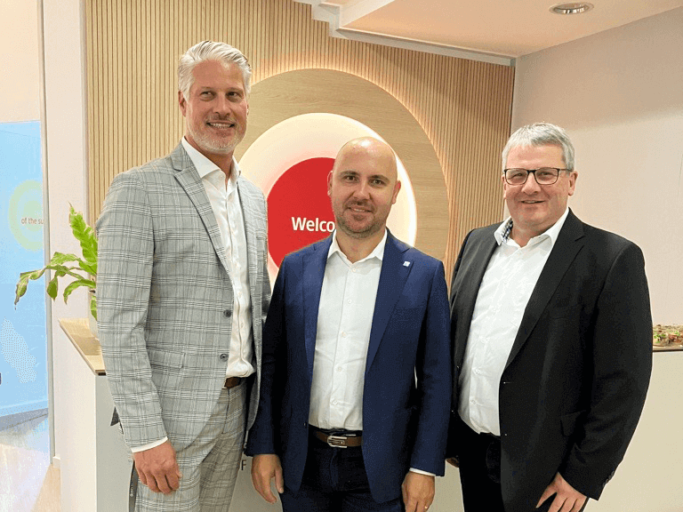 Daniel Rehm (BELECTRIC), Jaroslav Macek (Elevion Groupe), and Dr Thorsten Blanke (BELECTRIC) are visiting the new office in Berlin.