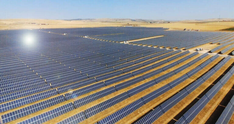 Bird's-eye view of the solar farm in Alarcos