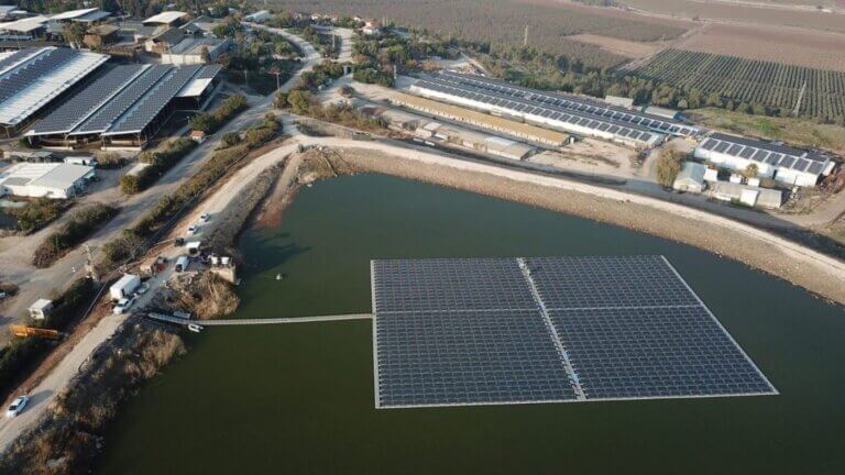 Image of floating PV project in israel from above